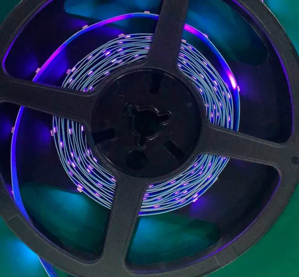 Op maat gemaakte kiemdodende USB-gevoede 254nm ultraviolette UV-desinfectie 3535 UVC-LED-strip voor sterilisatie